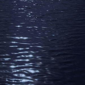 寡妇遗像前被肉波多野
